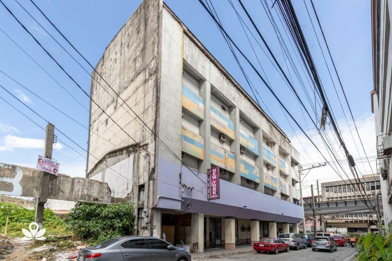 New York Hotel Miami Quezon City Exterior foto